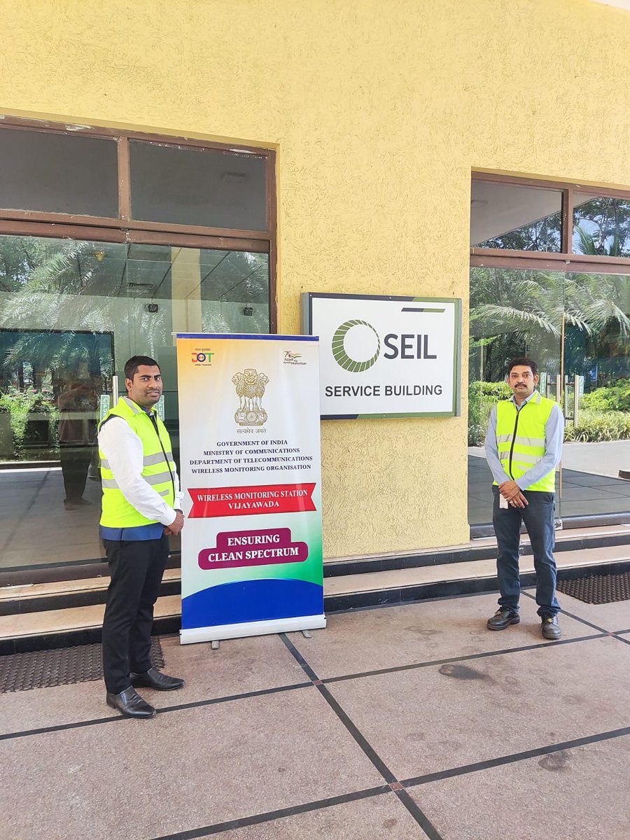 DOT_WMS_VJA's tweet photo. Inspection of wireless station & WPC license at SEMBCORP ENERGY INDIA LIMITED(SEIL).Highlighted the pivotal role of Saral Sanchar in streamlining the licensing process and making it more accessible. #SaralSanchar #WPCReforms #making_positive_contribution_4_Industry #SpectrumMngmt https://t.co/ClP5KTj3on
