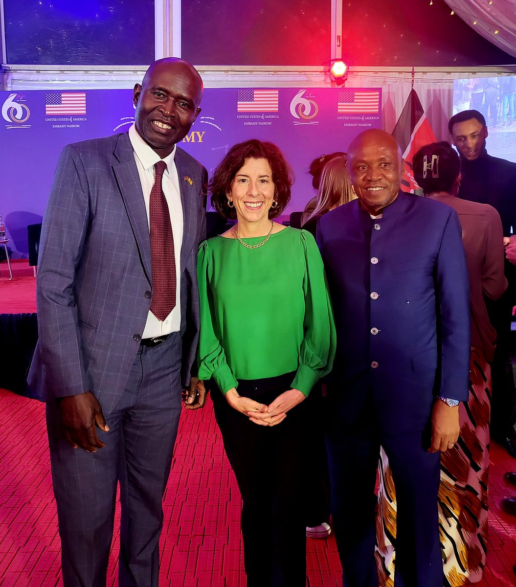 realDanielJuma's tweet photo. I was honored to meet US Secretary of Commerce @GinaRaimondo at the @USEmbassyKenya residence. The engagement on #USKenya partnership on the#Creativeeconomy was certainly enlightening, and we look forward increased trade and investment between Kenya 🇰🇪 and the United States. #BuyKenya #Globalpeace @GlobalPeace @GlobalPeaceKeny