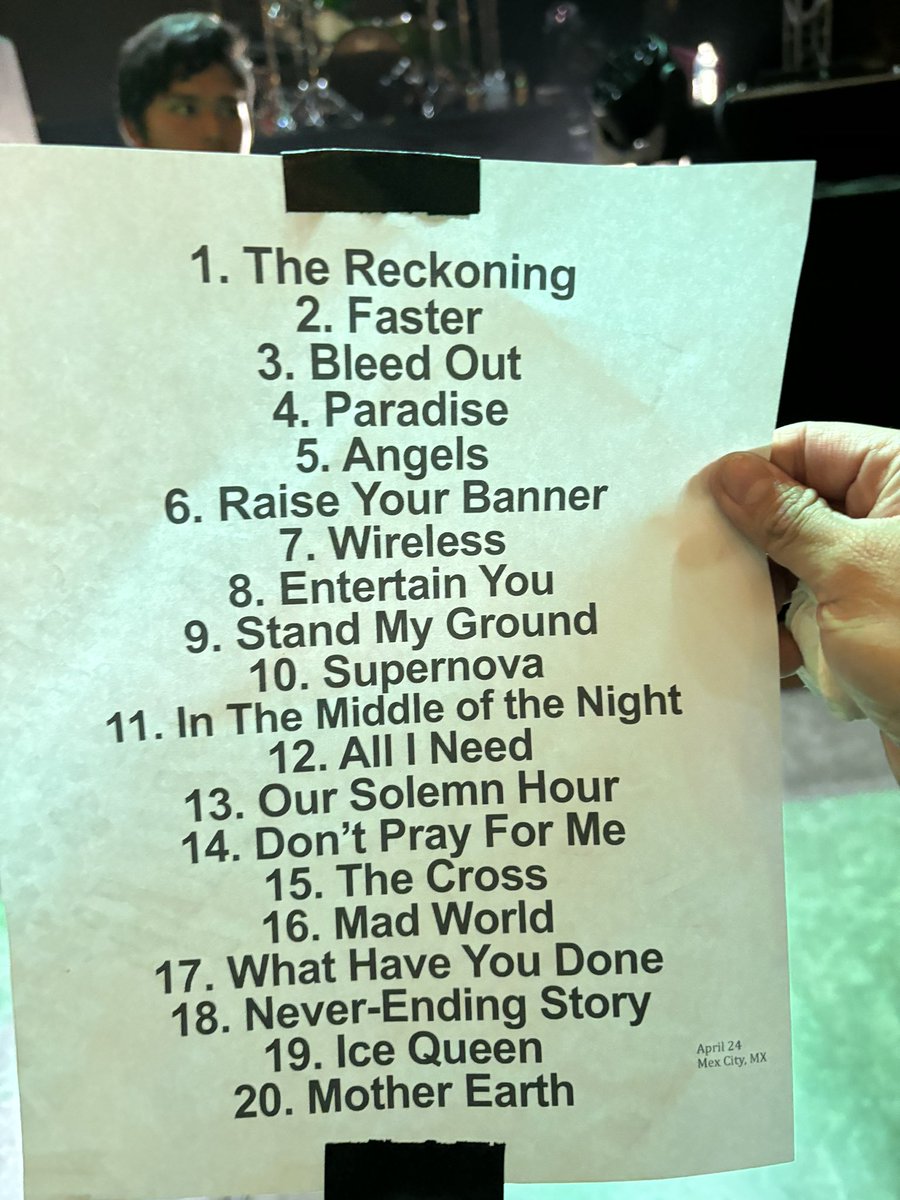 SharonDenAdelFanPage tweet media