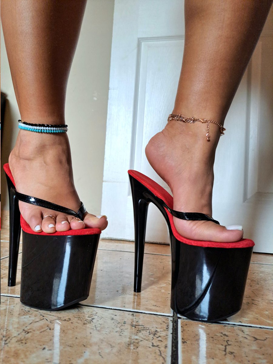 hotfeetnheels tweet picture