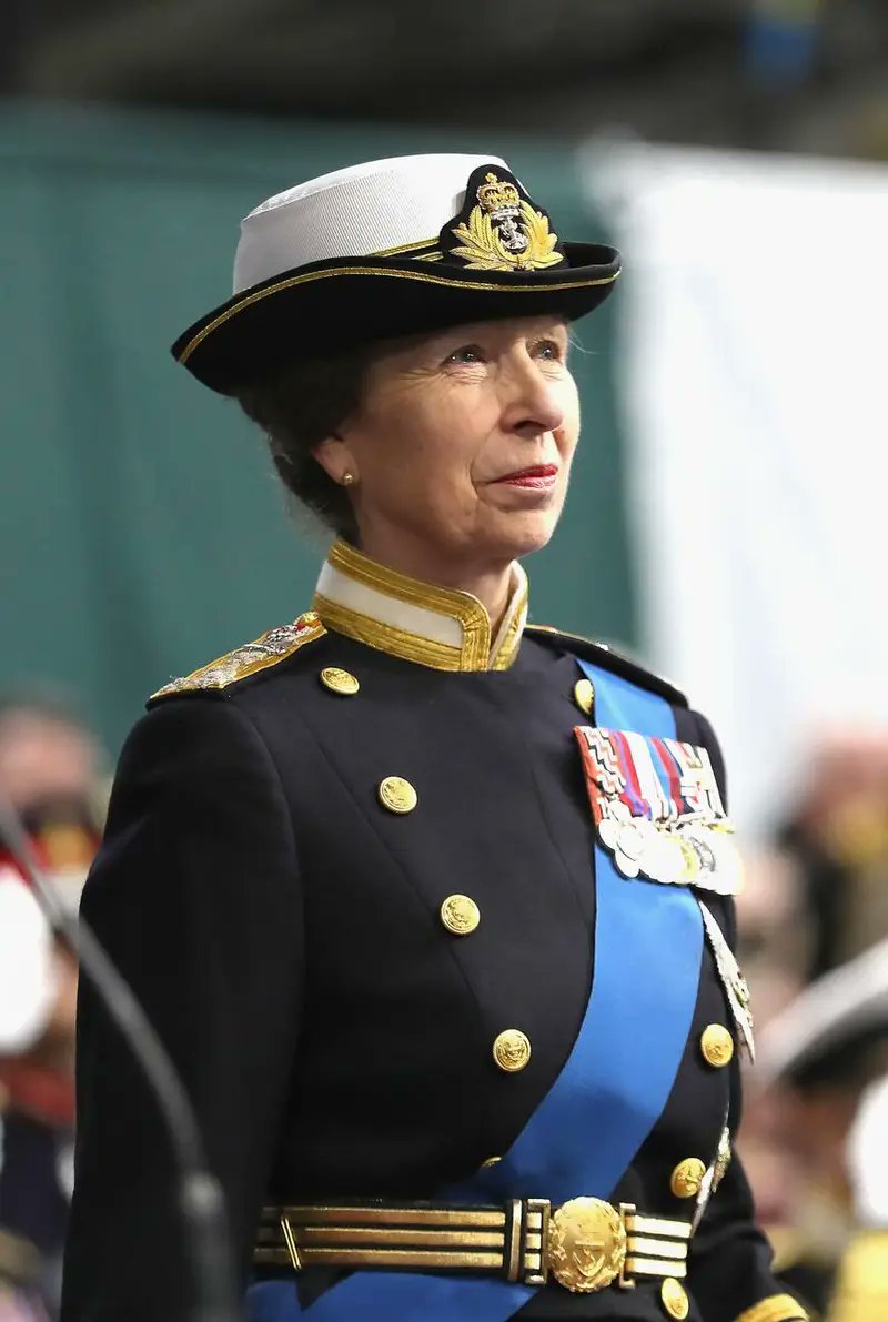 Her Royal Hotness Princess Anne attending the Commissioning Ceremony for the Royal Navy aircraft carrier HMS Queen Elizabeth on board the ship at HM Naval Base in Portsmouth, on 07 December 2017 ✨❤️