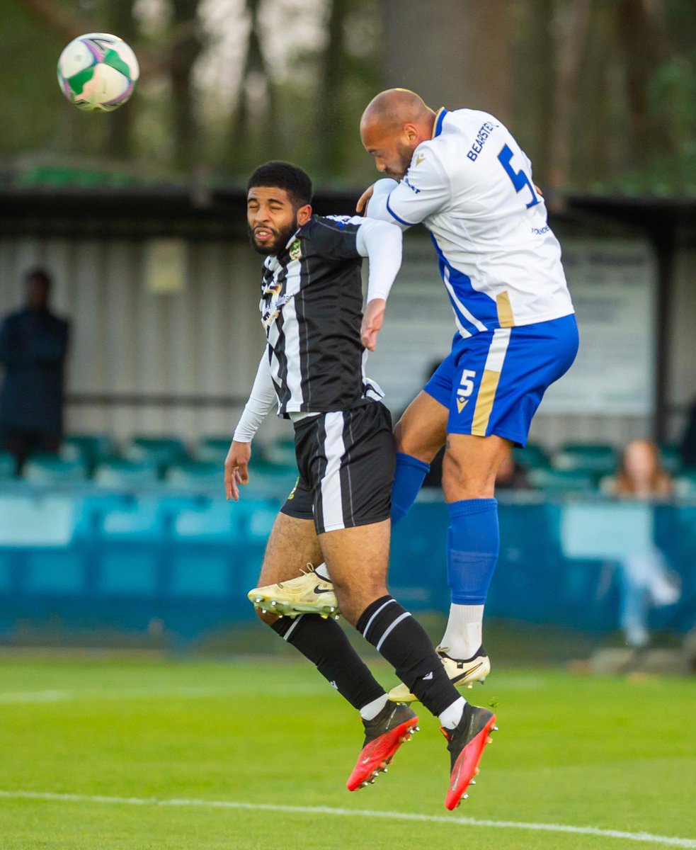 CAMERA - ACTION 
Phil Headley #bearstedfc #bears #football #scefl #kent #cameraaction