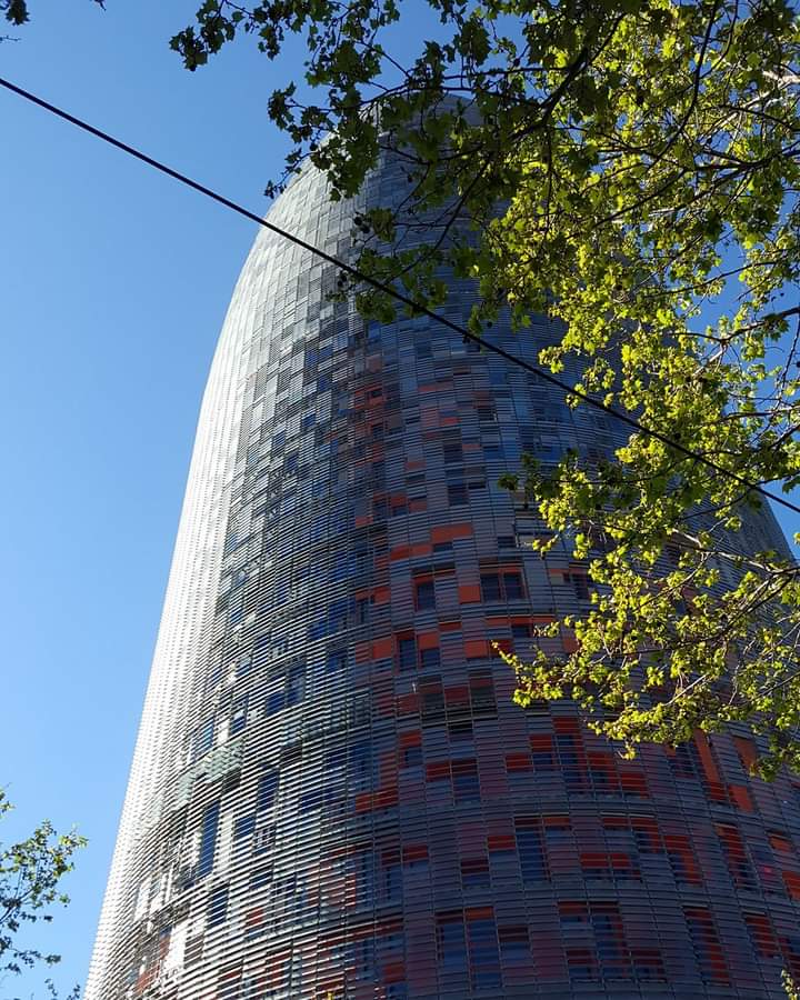 Passejant pel món. Barcelona. Torre Glòries. Arquitectura. #Barcelona #bcn #architecturephotography #architecturelovers #descobrirbcn