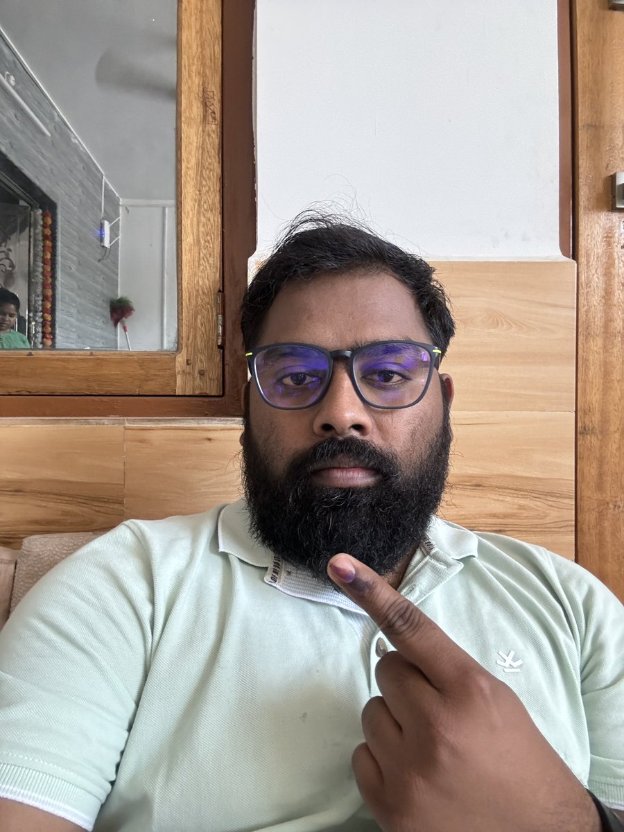 Hoping all will be responsible citizens and vote 🙏 No mobile phones allowed' at the polling station.... !! So posting vote selfie from home #GeneralElection2024 Jai Hind 🇮🇳 @ECISVEEP #DeshKaParv