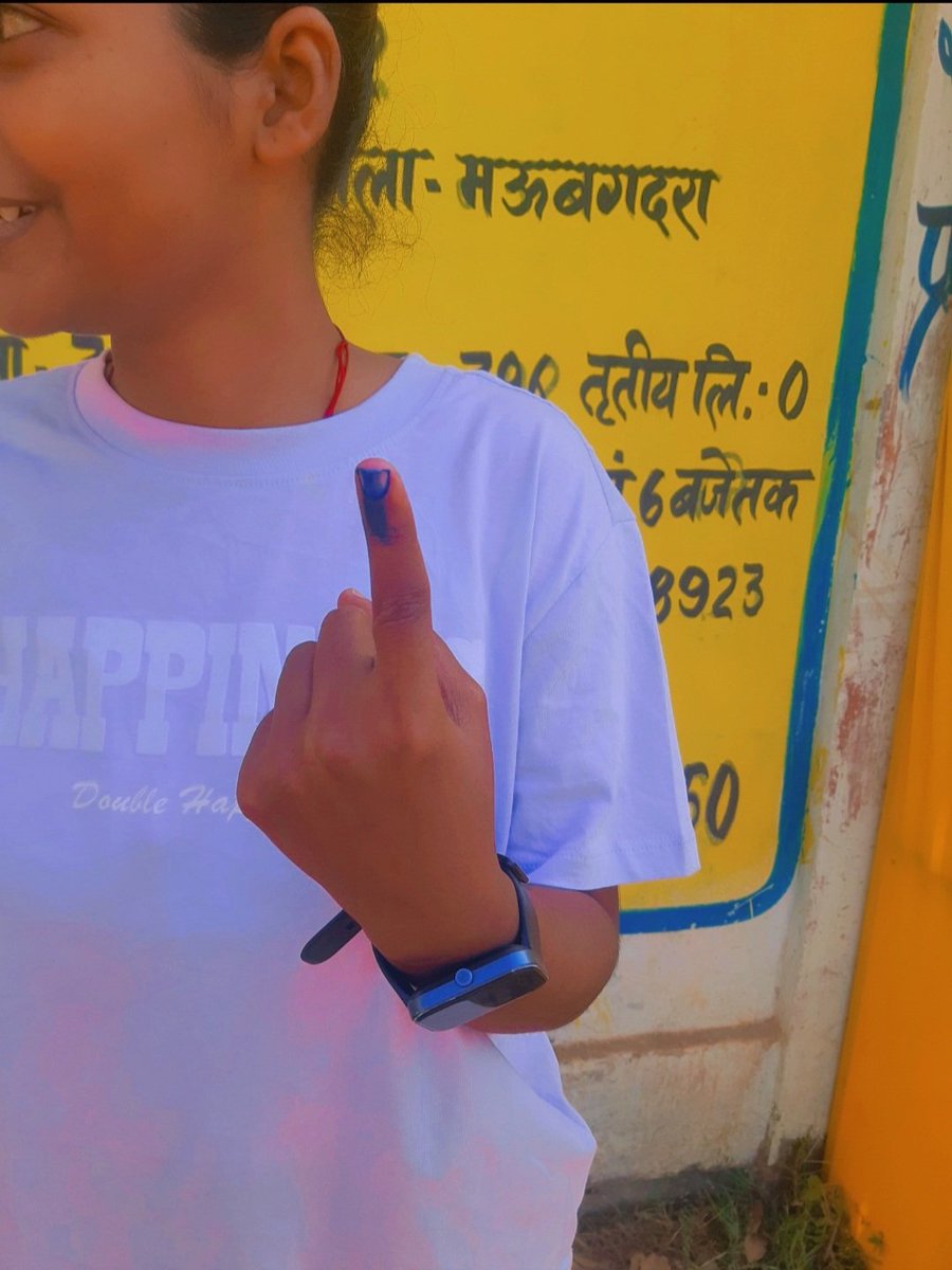 AbvpParul's tweet photo. मेरा वोट विकास के लिए, वोट राष्ट्रवाद के लिए, वोट परिवारवाद के खिलाफ... मेरा वोट अखंड भारत के लिए, वोट आत्मनिर्भर भारत के लिए 🌼
#NationFirstVotingMust https://t.co/HrHV2kBua1