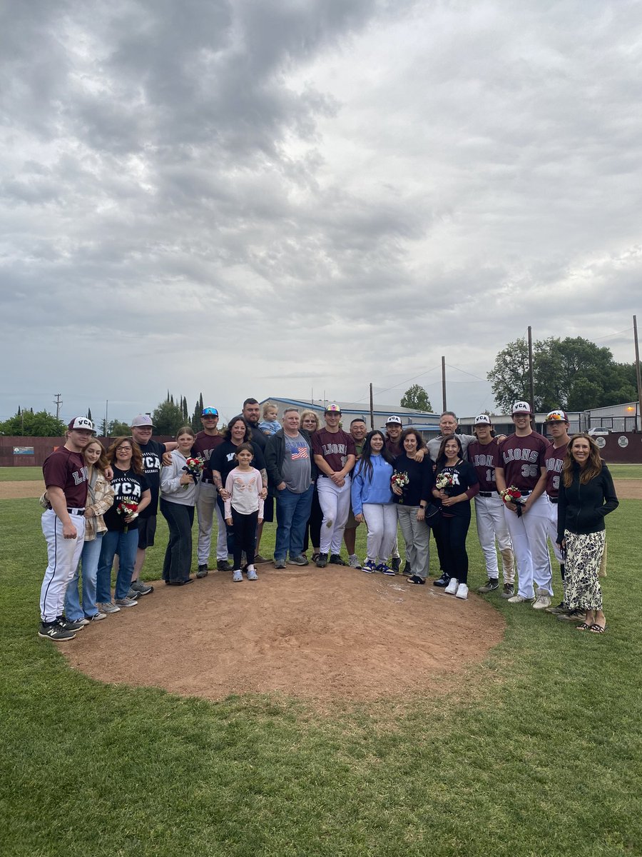 VClions's tweet image. Thank you, Seniors‼️ Today was another GREAT DAY TO BE A LION‼️ #VCAGuys 🦁⚾️❤️