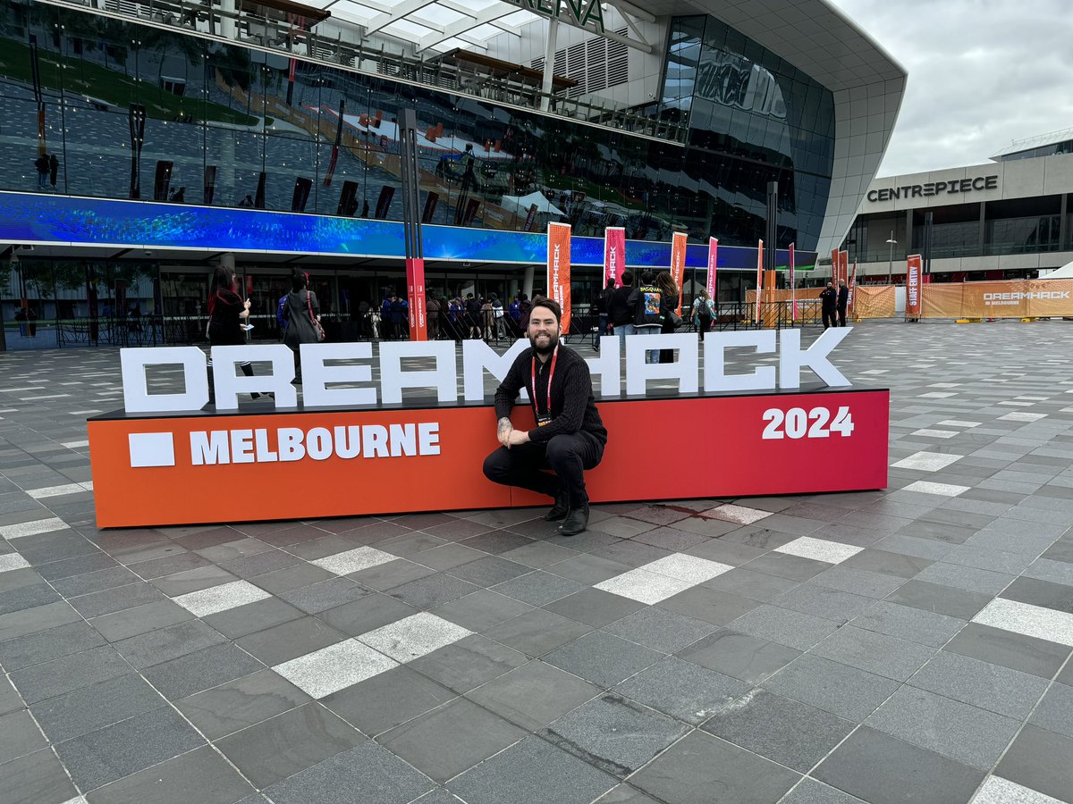 thyjamison's tweet image. I’ll be at #Dreamhack all weekend! If you see me then come say hey! 🫡