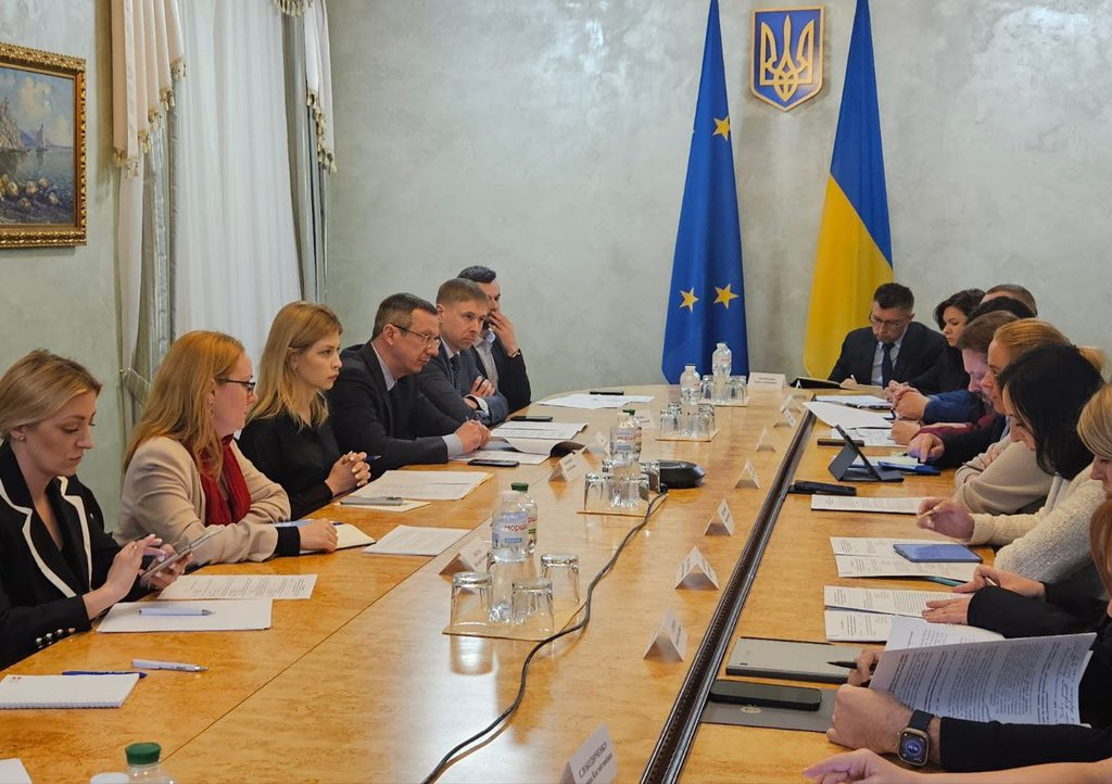4.4 mln Ukrainians, among them 1.4 mln children, enjoy temporary protection in 🇪🇺 MSs. They are the focus of our ongoing dialogue with European partners.

Together with colleagues from <a href="/MinSocUA/">Ministry of Social Policy, Family and Unity</a>, <a href="/mineconomdev/">Мінекономіки</a>, <a href="/MoH_Ukraine/">Ministry of Health of Ukraine</a>, <a href="/MVS_UA/">МВС України</a>, <a href="/MFA_Ukraine/">MFA of Ukraine 🇺🇦</a> have identified key issues that
