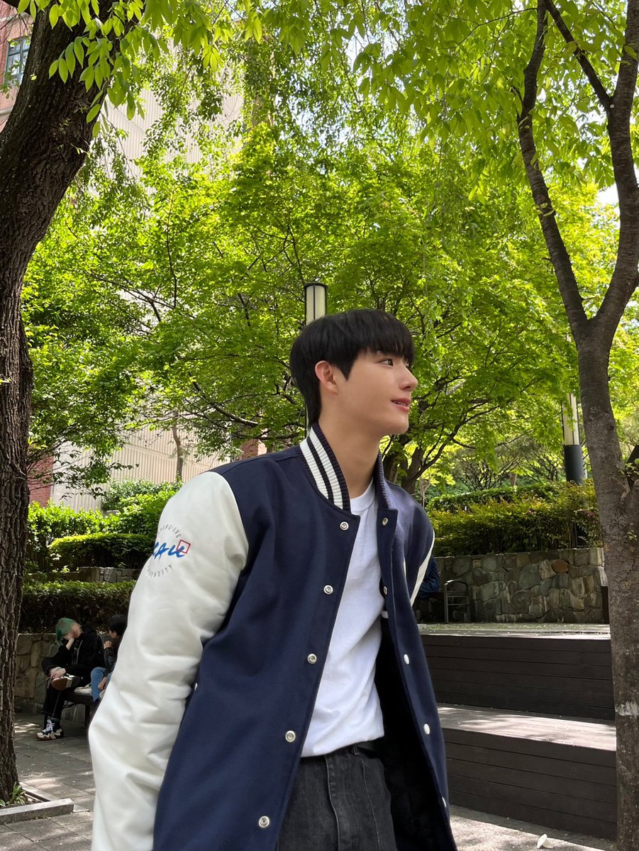 SeunghwanFrance tweet picture