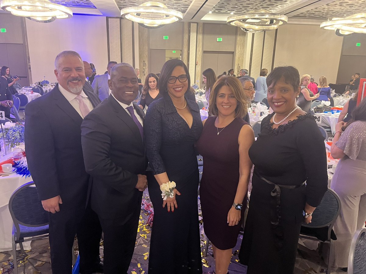 @MDCPSCentral @MAST_Academy @MastPtsa Central Region Principal of the Year and @MDCPS Finalist