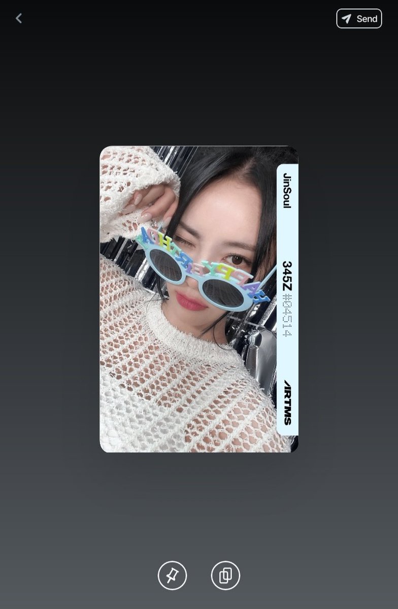 melonchrysanthe's tweet photo. ✧ artms objekt giveaway
one winner will receive this jinsoul dco

rules:
- like &amp; rt 
- reply your cosmo id

ends April 28th 9pm KST
good luck everyone 🍀 https://t.co/yCHdH16Pon