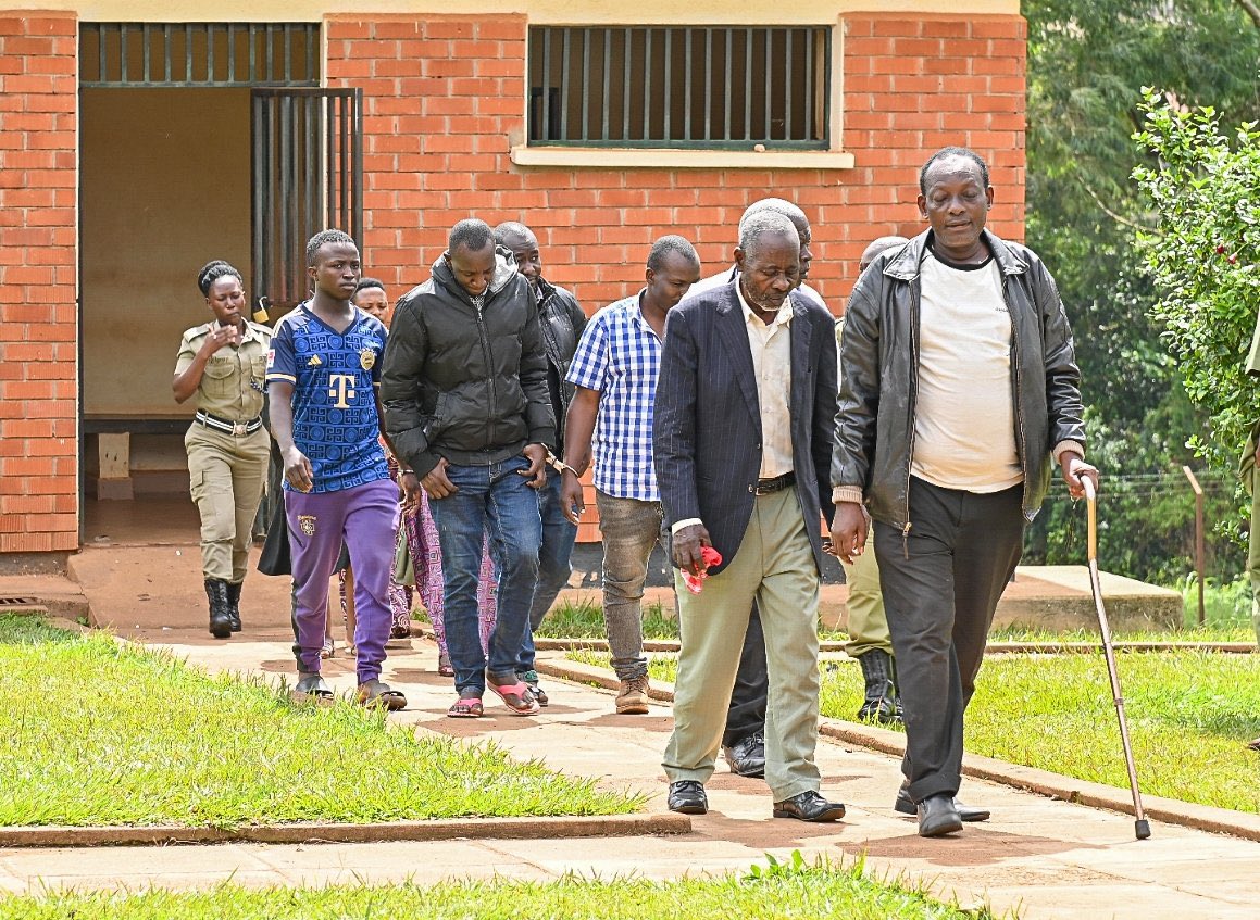 Yesterday, the @AntiGraft_SH Unit working with @CID1_UG paraded eight suspected land grabbers before Court in Wakiso on charges of Forcible Entry and Malicious Damage of property. #ExposeTheCorrupt