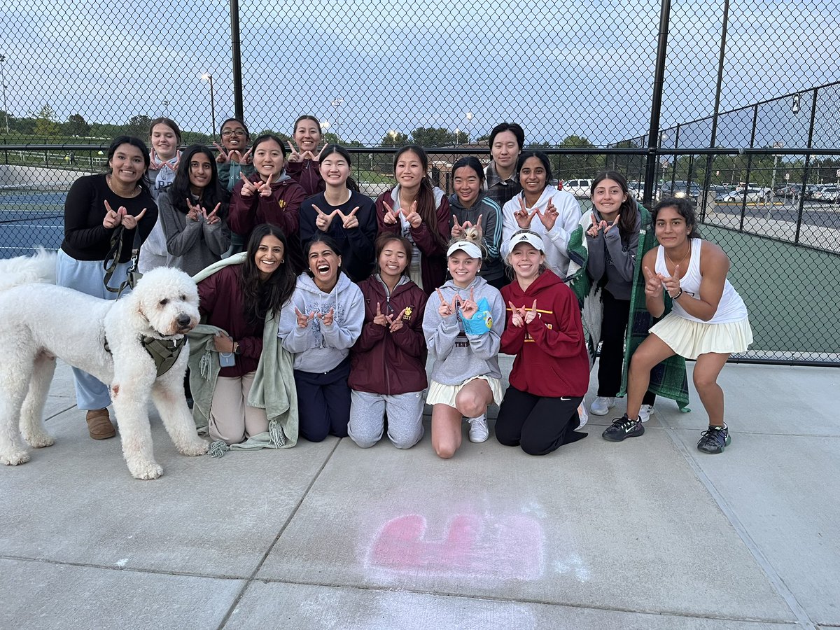 Great win for Oakton Girls. Close match but lady cougars got it done with a win over Madison 5-4. Thanks to everyone that came out to support especially Ashley. 
#LetsGoOakton #Cougars