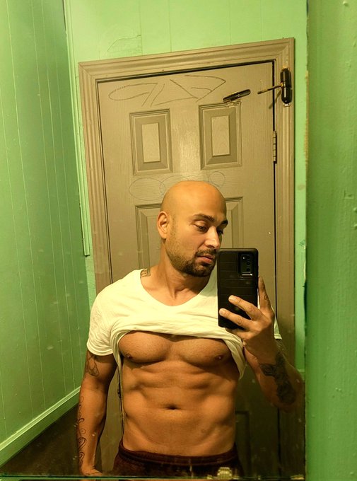 Who wants to rub my chest and lick my abs one by one https://t.co/lOiCYNzaLW<a href="/tag/sex"class="tags"><span>#sex</span></a><a href="/tag/chest"class="tags"><span>#chest</span></a><a href="/tag/feet"class="tags"><span>#feet</span></a><a href="/tag/man"class="tags"><span>#man</span></a><a href="/tag/bigdick"class="tags"><span>#bigdick</span></a><a href="/tag/gay"class="tags"><span>#gay</span></a><a href="/tag/cock"class="tags"><span>#cock</span></a><a href="/tag/men"class="tags"><span>#men</span></a>