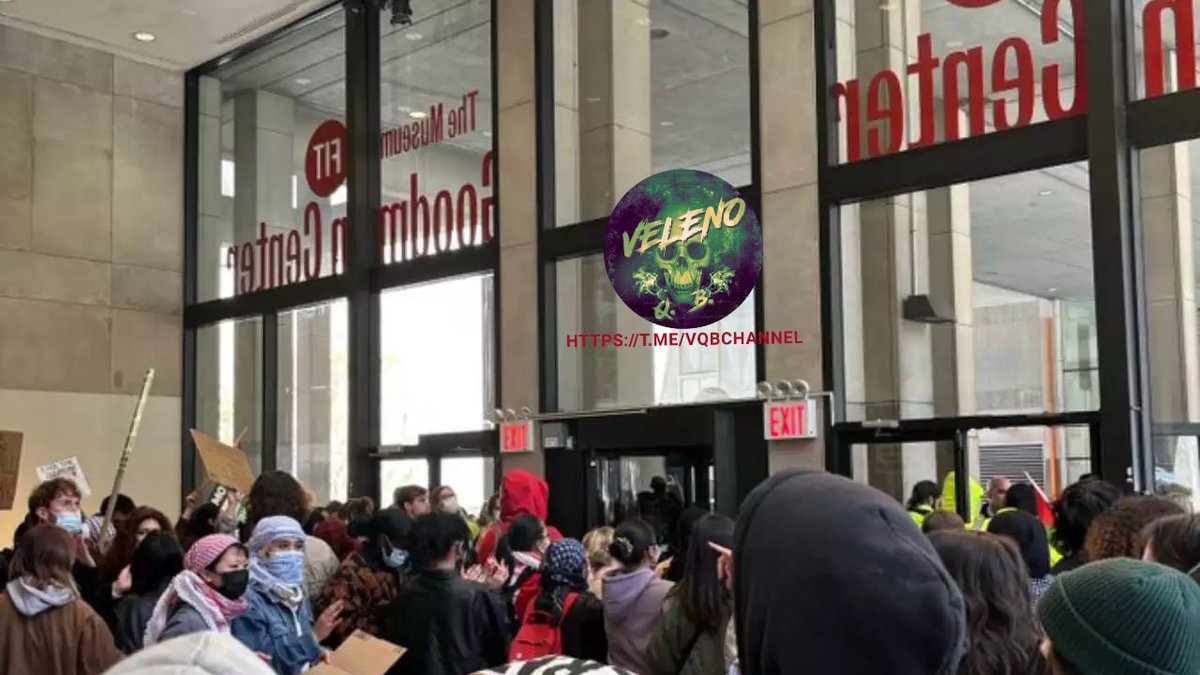Veleno_Q_B's tweet photo. #VQBChannel 🇺🇸
USA: AUMENTANO LE PROTESTE PRO PALESTINA
La #tendenza_crescente delle proteste #pro_Palestina a livello #nazionale ha raggiunto il #Fashion_Institute_of_Technology di #New_York, dove i dimostranti pro-Palestina hanno occupato l'area.
#ThisIsNotForMe
#NonInMioNome
Per capire cosa succede nel mondo segui: https://t.co/VpVqBd4Aav
@DavidPuente il Qanon
Bolla anche questa come Fake!