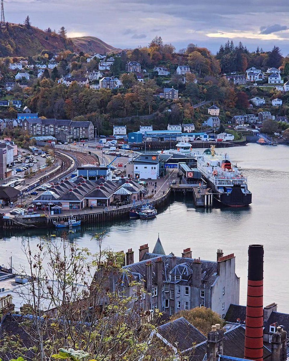 the ferry port  Oban  c.o. The Heart and Soul of Scotland ⚔️❤️🦄🏴󠁧󠁢󠁳󠁣󠁴󠁿