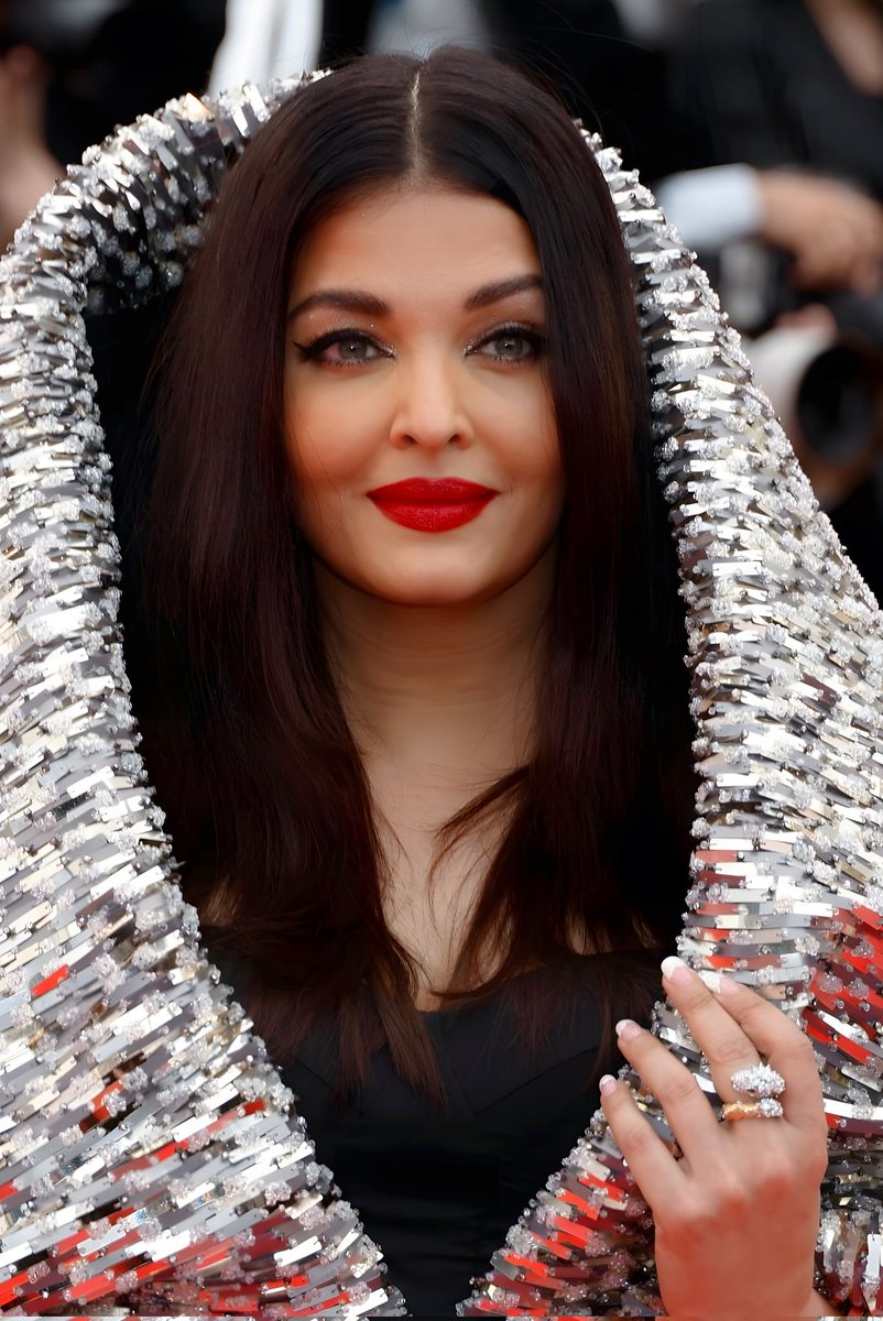 She’s an icon, she’s a legend and she is the moment !🔥
#AishwaryaRai