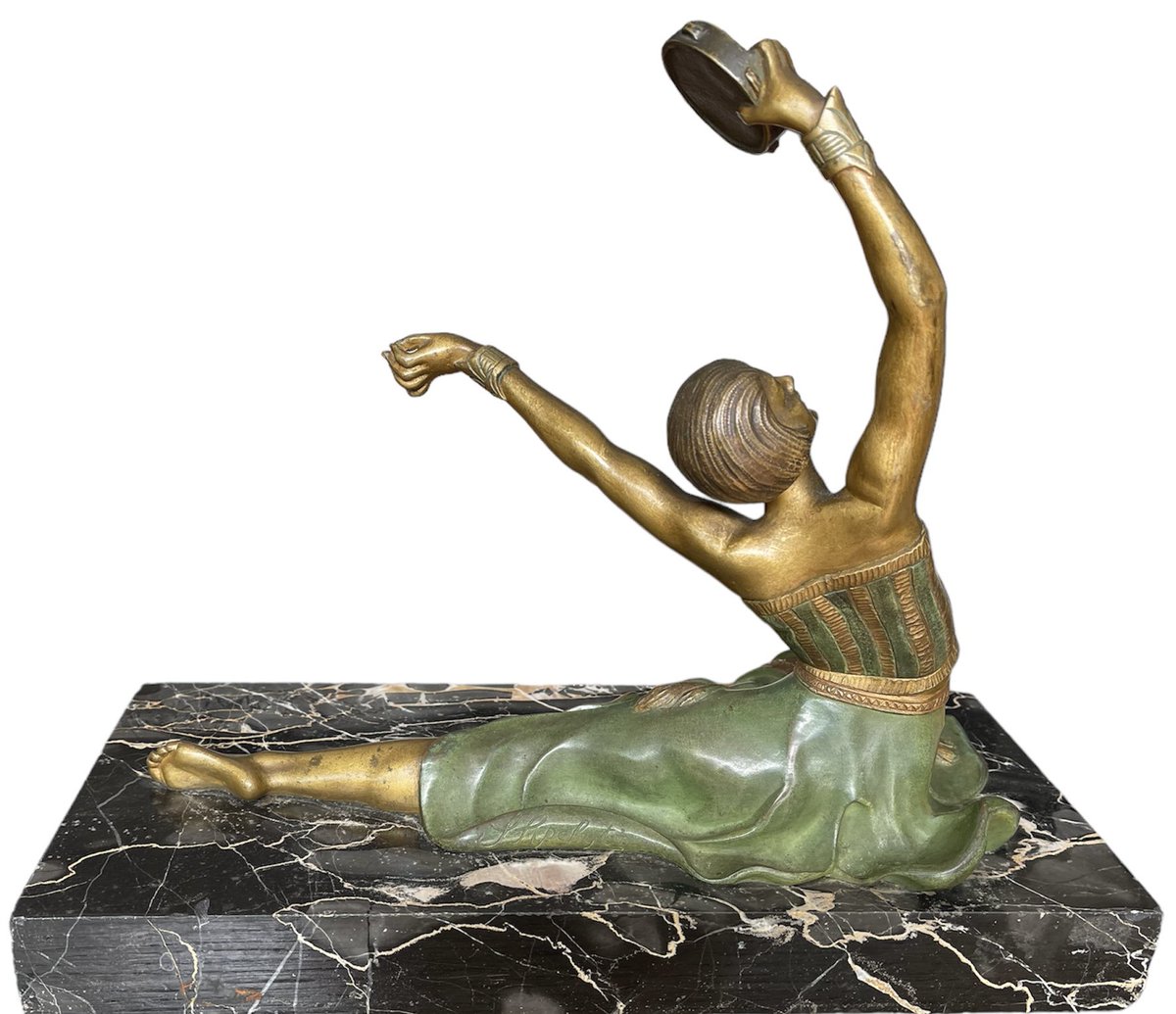 ‘Ballerina’ c1925 by Samuel Lipchitz 1880-1943 
#artdecobronze #samuellipchitz #ballerina <a href="/CooperAntiques/">Cooper Antiques Fair</a> <a href="/ADFLfairs/">AntiquesDealersFair</a> <a href="/OlympiaAntiques/">The Art & Antiques Fair Olympia</a> @classicantiquesfairs <a href="/C_A_D_A/">CotswoldsAntqDealers</a> <a href="/BADA1918/">The British Antique Dealers' Association</a> <a href="/CarolinePenman3/">Caroline Penman</a> #interiordesign #beautifulhome