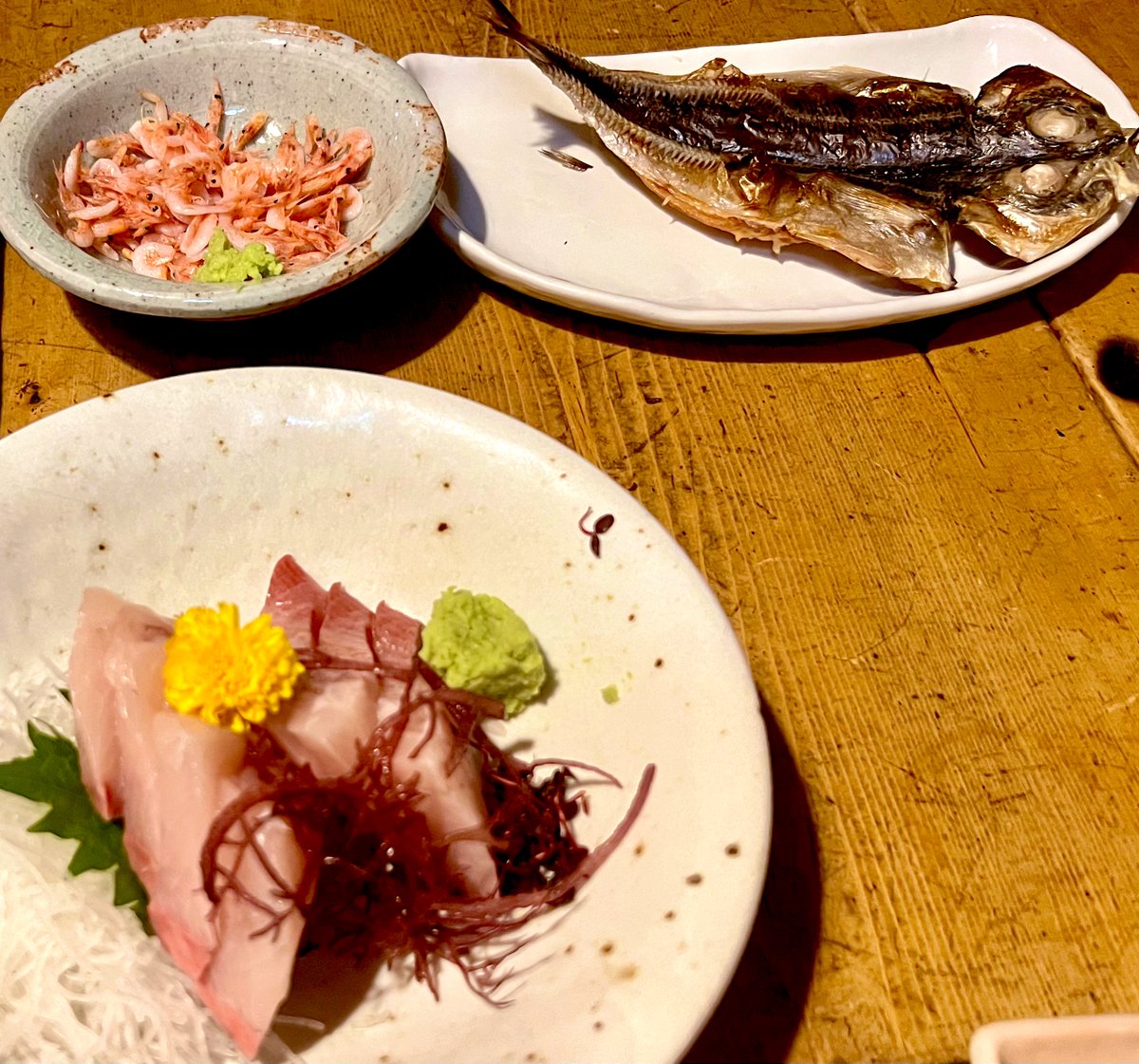 美味しいものもいっぱい食べてきました！
静岡来てさわやかは絶対に外せない🥩🍃
仲見世通りの食べ歩きも楽しいし、1番美味しかったのは桜えびの釜揚げ！！
日本で桜えびの漁ができるのは駿河湾のみらしく、ふかふかな釜揚げが食べれるのも静岡だけだそうですよ😳
隠れ絶品料理なので是非食べてみて🦐