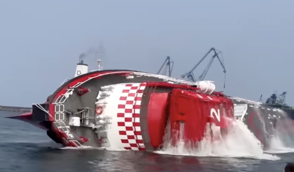 ‘Roly-poly’ ship goes viral in Taiwan dlvr.it/T6289K