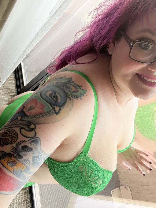 Love my ink? Love my vids? Go vote &mdash;> https://t.co/6h9PK3bJQS https://t.co/4i8sddkr7C<a href="/tag/realloyalfans"class="tags"><span>#realloyalfans</span></a>