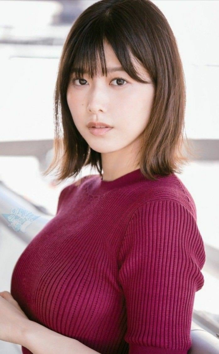 keyakasutalk's tweet photo. 爆乳の理佐ちゃんでも見るか https://t.co/ZJeRJHUGIw