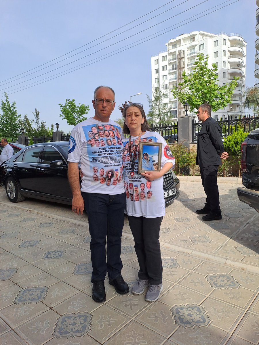 Birtanemizzzz 😢 evladımızın canımızın  bizim en büyük  hayallerini  çaldınız hesabını vereceksiniz😢
#rehbermüzeyyengökçen 
#isiasortakdavamız