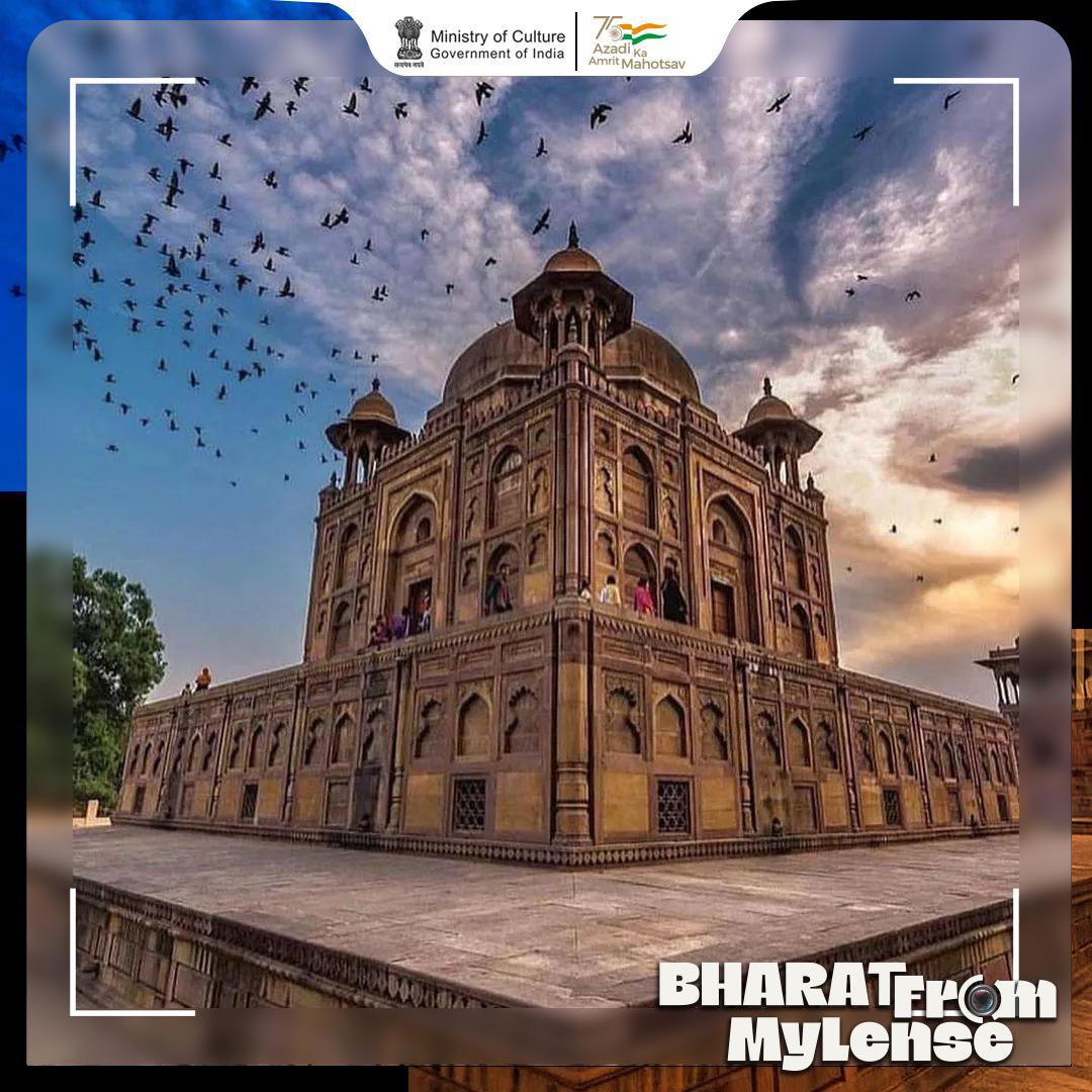 Khusro Bagh: A treasure trove of historical marvels! To get featured tag us in your picture/video and use #BharatFromMyLense in the caption. #IncredibleIndia #AmritMahotsav