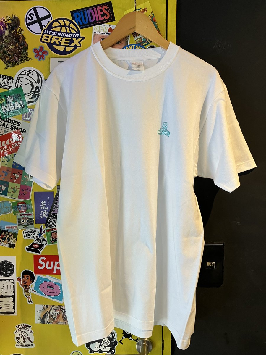 CLOVERS_STORE's tweet photo. 暑くなってきましたね☀️
そろそろTシャツの出番です！

BACK SMILY LOGO TEE
M/L/XL/XXL ¥3,000-(+TAX) https://t.co/7Lp45gJVOh
