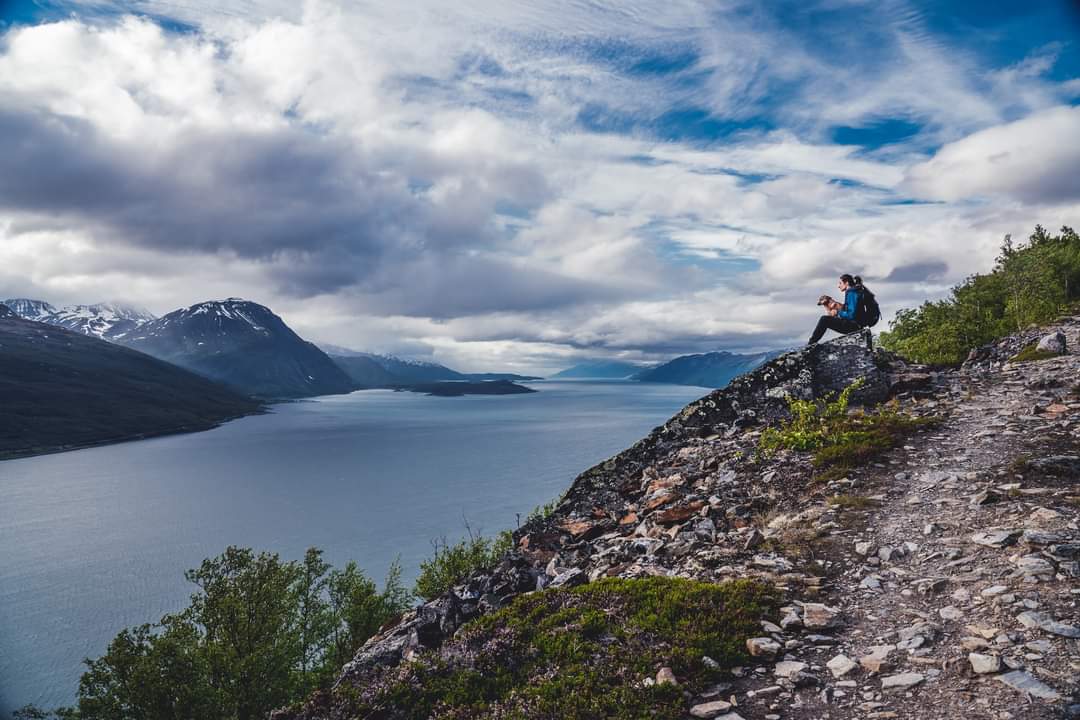 A hike with a view 😍 The Bollmannveien trail in Skibotn Lyngen. Photo via @Lyngenfjord #Norway #hiking