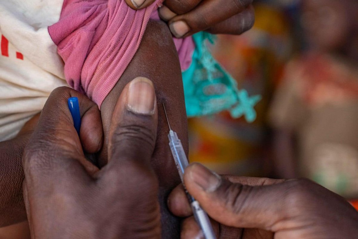 Au #Burkina, depuis le début de l’année, 5.688 cas suspects de rougeole ont été signalés, dont 21 décès. 3.385.477 enfants âgés de 9 à 59 mois ont été vaccinés contre la rougeole à travers des campagnes de vaccination. ⁦@santeburkina1⁩ ⁦@UNICEF_Burkina⁩