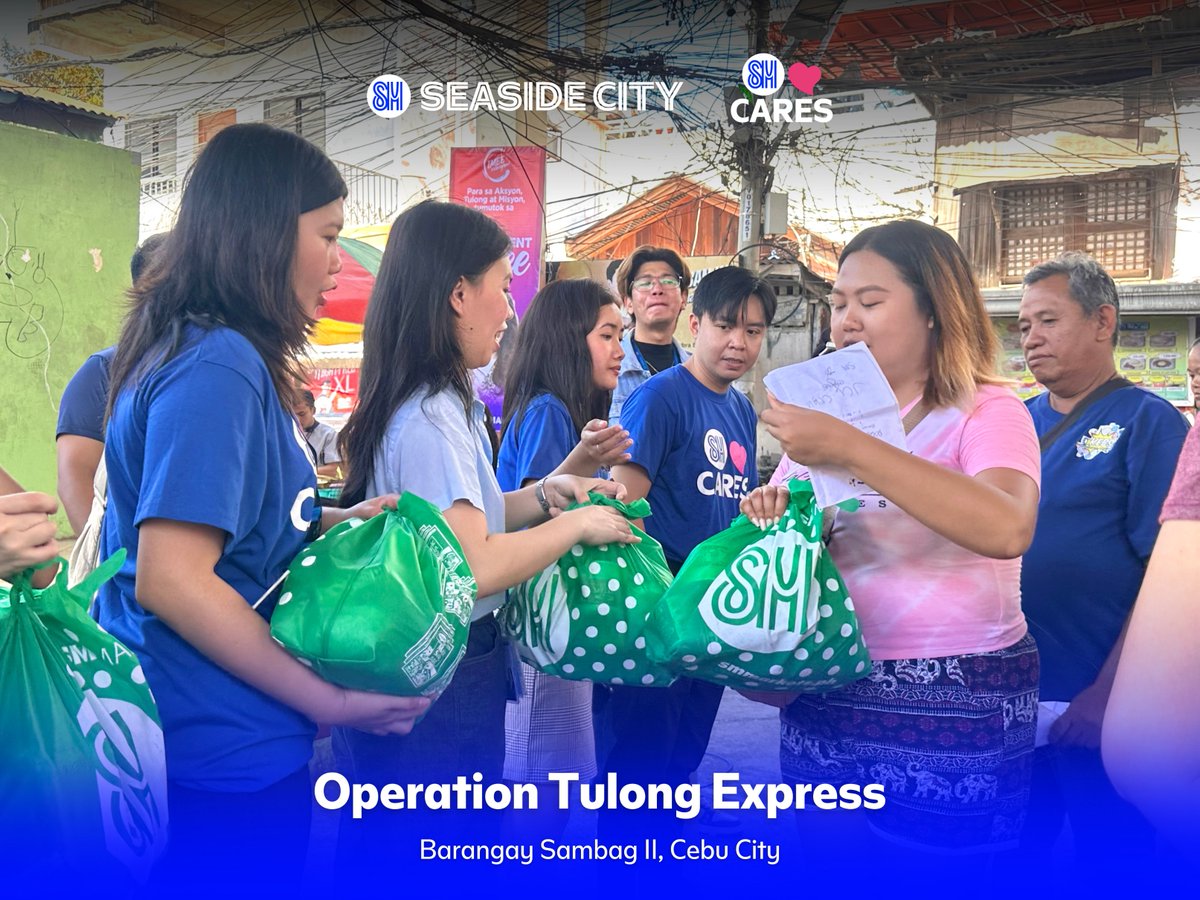 Operation Tulong Express: SM Supermalls, SM Foundation, Inc. and SM Cares continue #SupportingCommunities by distributing relief packs to the families affected by the fire in Barangay Sambag ll, Cebu City. #EverythingsHereAtSM #AWorldOfExperienceAtSM