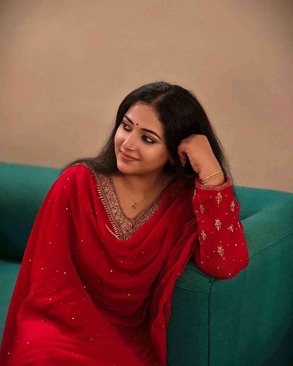 #AnuSithara