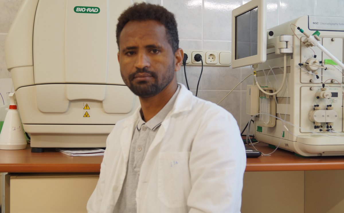 In his ECRSpotlight, Gebrehaweria Reda discusses his scientific journey so far, from his former studies in Ethiopia to his current work in Hungary, the joy he finds in pursuing knowledge & his plans to pursue a postdoc once his PhD is over journals.biologists.com/jeb/article/22…