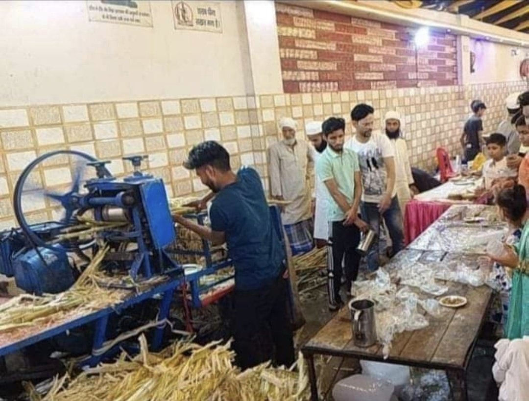 In Amroha(India) Muslim Families Served Sugarcane Juice To Wedding Guests, In Order To Boycott Genocide Supporter Cold Drink Brands.
And The Second Best Thing About This, Is That Sugarcane Juice Is A Natura Source Of Iron And Magnesium And Far Better In Taste Than Cold Drinks.