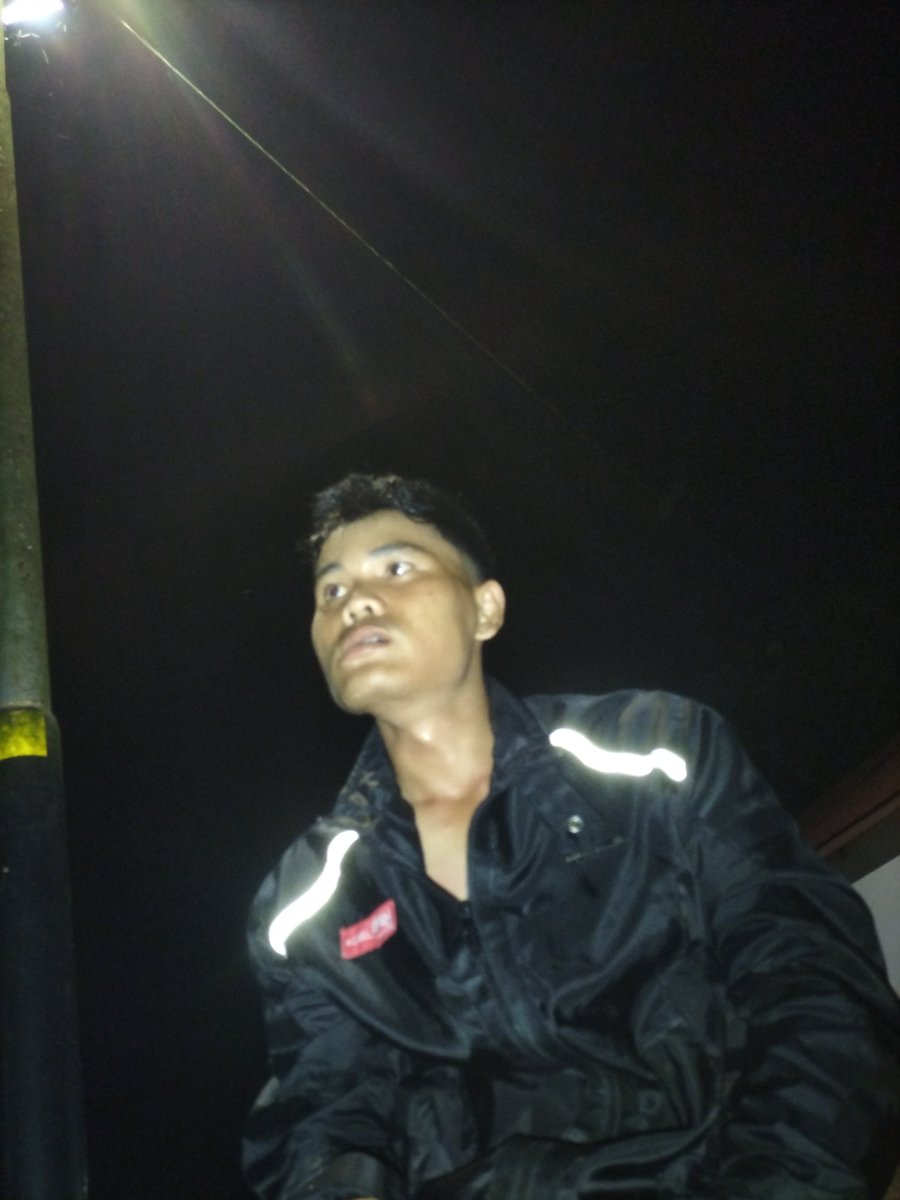 jooy7123's tweet photo. Malam semua https://t.co/tyhNLOib9c