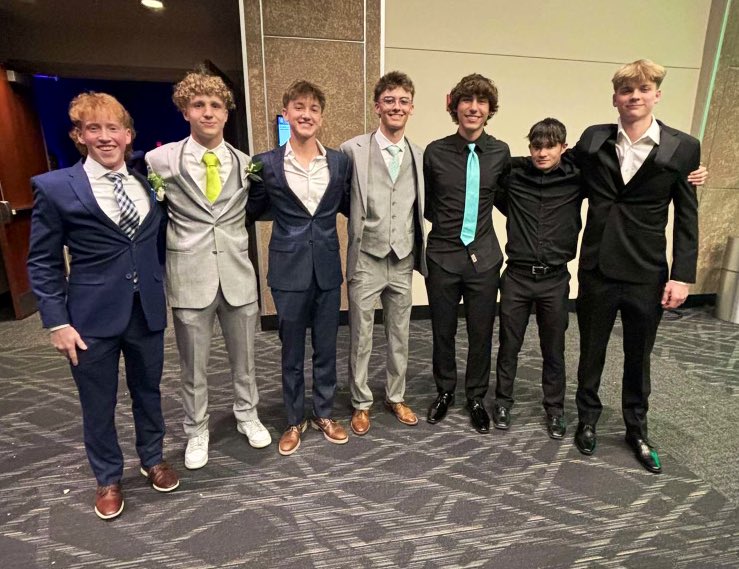 Too good not to share. 

Wildcat golfers attending Prom…

The Highlights…

Dressing Nice…Eating a Fancy Meal…With Girls!! 

What did I hear about at practice after… 

It was great to reconnect with #MWGT golf brother <a href="/23ReeceRogers_/">Reece Rogers</a> !

Love this game and these boys!