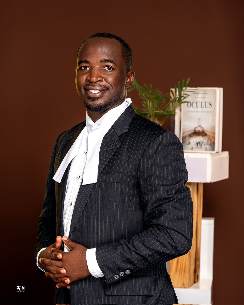 Kithkeith19's tweet photo. From "Oh God increase my Knowledge" 2 "Amagyezi Ngarya A'maani" On wards 2 "Mugume Na Amaani" forward to "Akwana Akiira Ayomba" all the way to "Exploring the Heights" and Ultimately to "A TRADITION OF LEGAL EXCELLENCE"
Lo and behold KITHULA LUSUNZO KEITH, Esq
#51stLDCGraduation https://t.co/JjfwpjRA3P