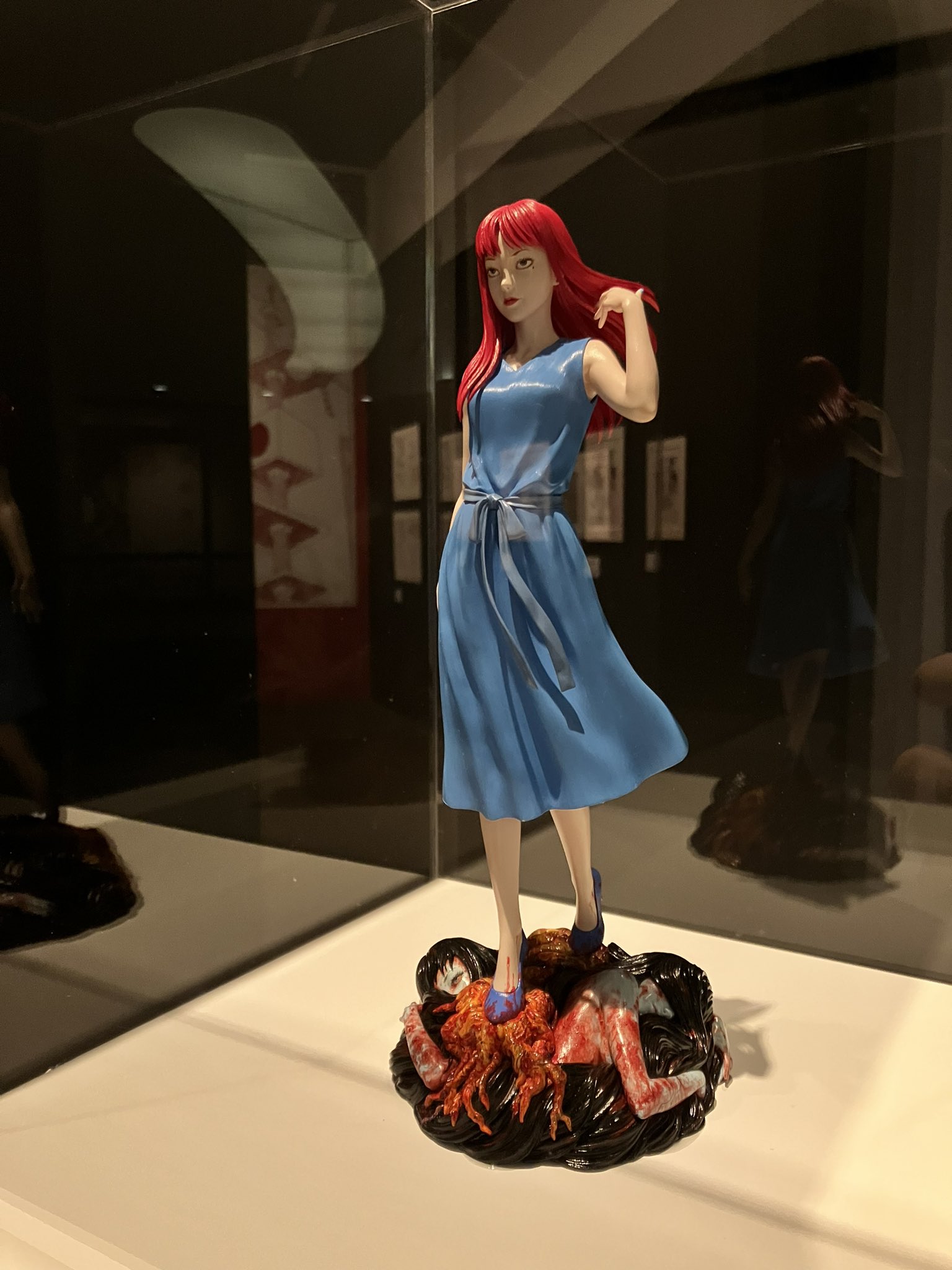 伊藤潤二×藤本圭紀 「富江」 コラボレーション・スタチュー Amazon