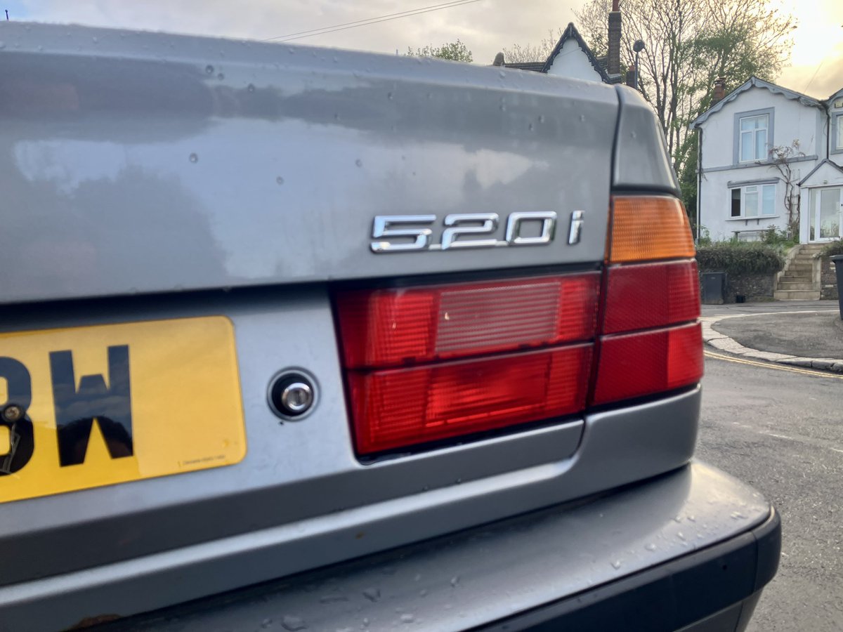 Very clean and original E34 BMW 520i spotted in Croydon. Wearing its 30 years very well. Would happily daily-drive.