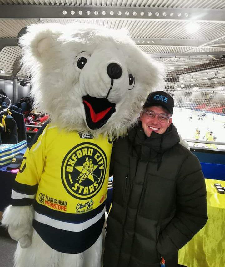 Looks like Comet the Polar Bear and Gerald from Cox Electrical Services are hook, line, and sinker for some Friday fun 🐟🧊 Here is a 'reel' cheeky moment from these two earlier on in the season 🏒🌟 #FridayFishAndFun #OxfordCityStars #FishyFriday #CometMemories