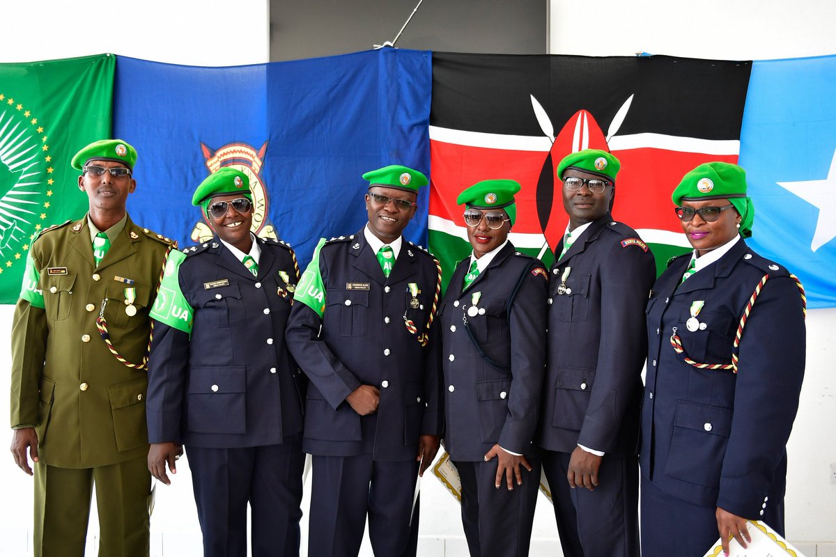 It is not the first time Kenya is volunteering to deploy its Police forces to #Haiti In 2007, Kenya Police under AU, deployed its police in Somalia to combat armed groups and help Somalia stabilise. Africa solution for African problem, Africa For Haiti #KenyansForHaiti