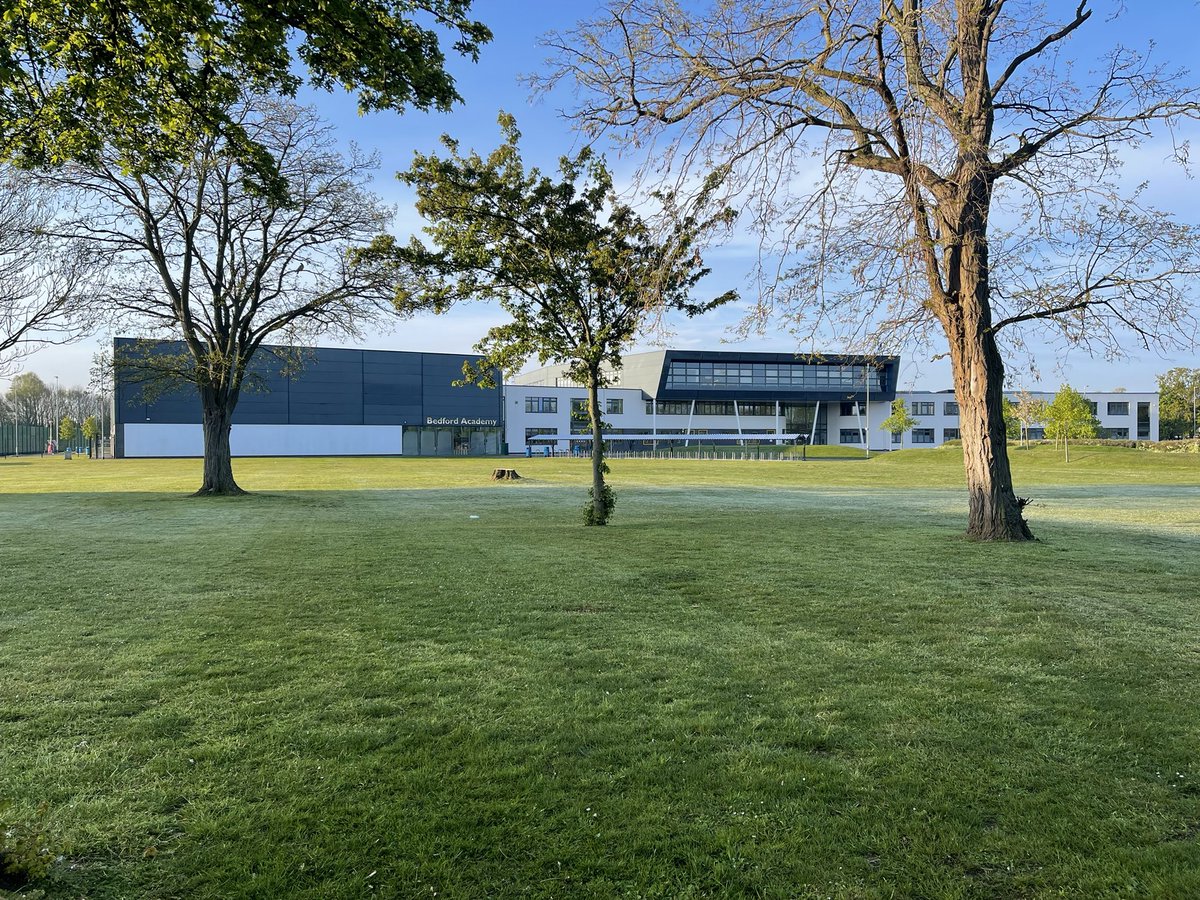 Extremely proud and excited that planning permission has been granted for our new building @Bedford_Academy, ready for Sep 2025! This spot looks just perfect ❤️ #TheBAWay #community #aspiration @heartacadtrust