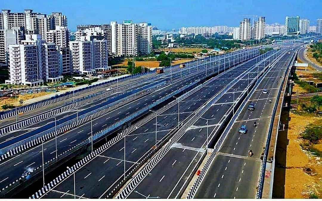 This is in Bharat 🇮🇳
Dwarka Expressway, Gurgaon, Haryana.
Transforming Highways, Transforming Bharat, 
Viksit Bharat, Pragati Ka Highway.
Dhanyavad @narendramodi Ji
Dhanyavad @nitin_gadkari Ji
#TransformingHighways #TransformingBharat #ViksitBharat #GatiShakti #PragatiKaHighway