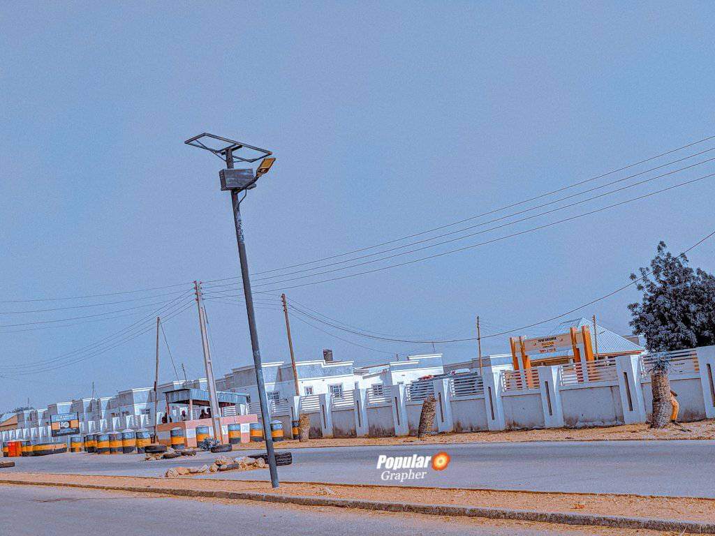 SarkinMustapha's tweet photo. Mutanen Garin maradun na naiman addu"arku.

Yau da misalin karfe 1:am Plus har zuwa karfe 4:am na safiyar yau juma"a barayi sun shigesu Kuma sunyi ta" asar da har yanzu bamu iya tantance barnar da sukayiba. https://t.co/1UqZp0zMMI