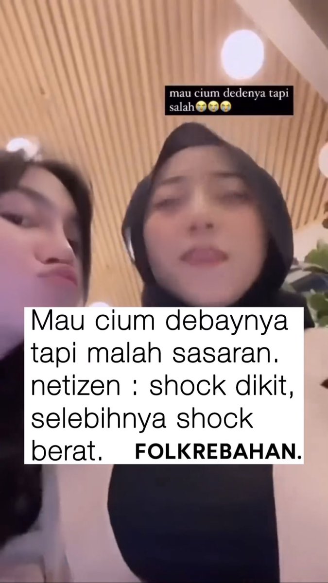 Bisa bisa nya mbakk lu salah cium mana itu nya lagi yg di cium!!!😭

a Threadd