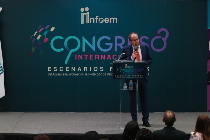ConsejoTBG's tweet photo. El presidente del #CTBG habló de la metodología para resolver conflictos entre transparencia y protección de datos en el Congreso sobre acceso a la información y rendición de cuentas con el que el @Infoem del Estado de México celebra su 20 aniversario. ¡Felicidades!
📸: Infoem https://t.co/UYTvfnP8FA