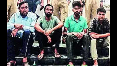 Now, 4 illegal Bangladeshis arrested in Jaipur for running 'organ transplant racket' across India Some hospitals & their employees may also be involved in the racket. Mastermind of the racket is Murtaza Ansari from Jharkhand. He recruited illegal Bangladeshis to operate racket.