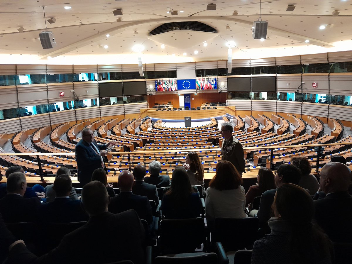 ¡El #CESEDEN lleva el aprendizaje más allá de las aulas!  🏛️ Desde el Parlamento Europeo hasta el Cuartel General de la OTAN. Nuestros alumnos del L Curso de Defensa Nacional exploraron las instituciones clave de la seguridad y defensa internacional.