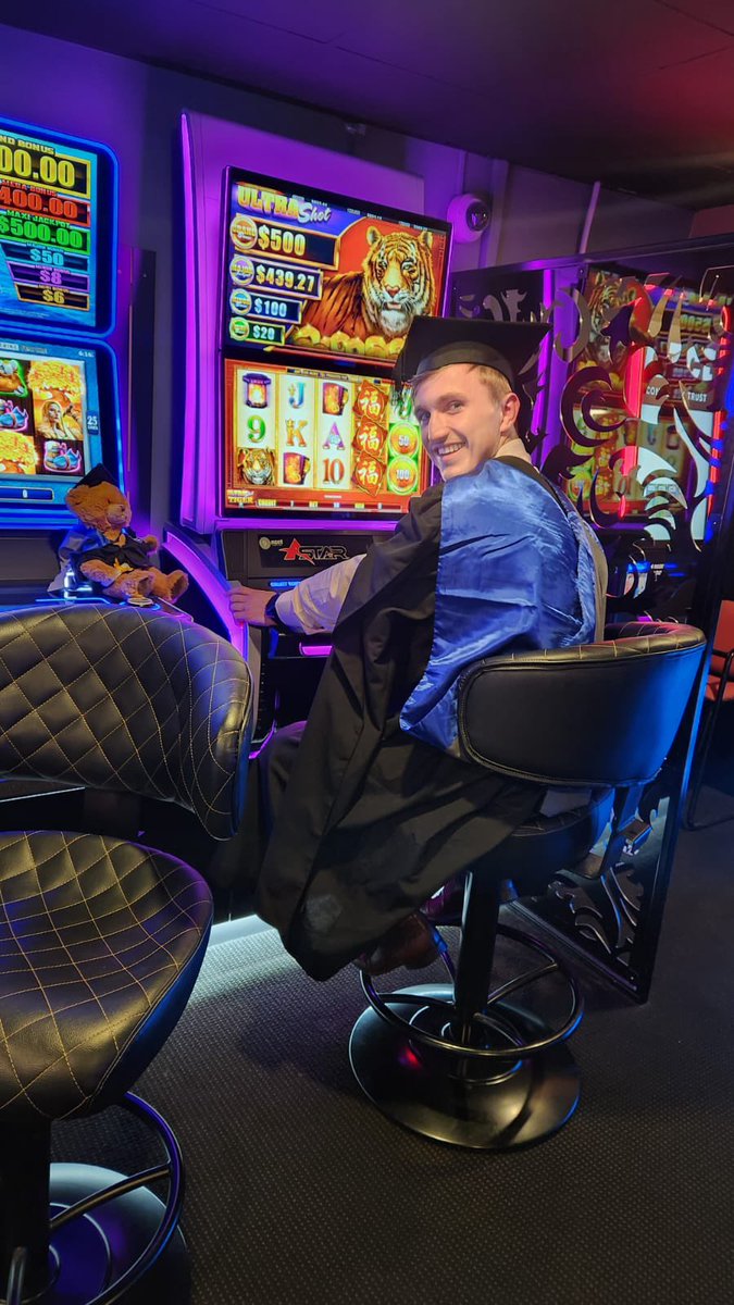 Conway Morris tweet media